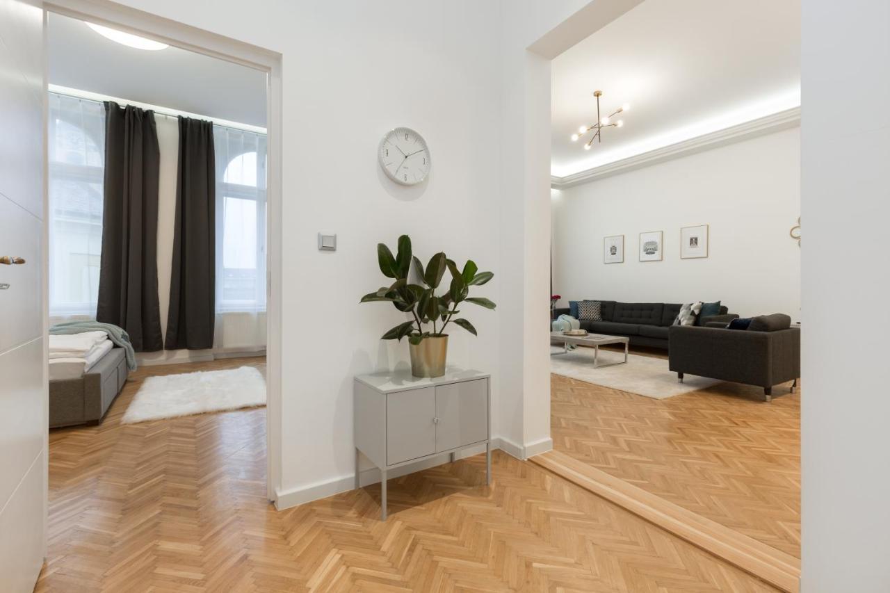 Space And Style In The Heart Of Budapest W 2Br&2Bt المظهر الخارجي الصورة
