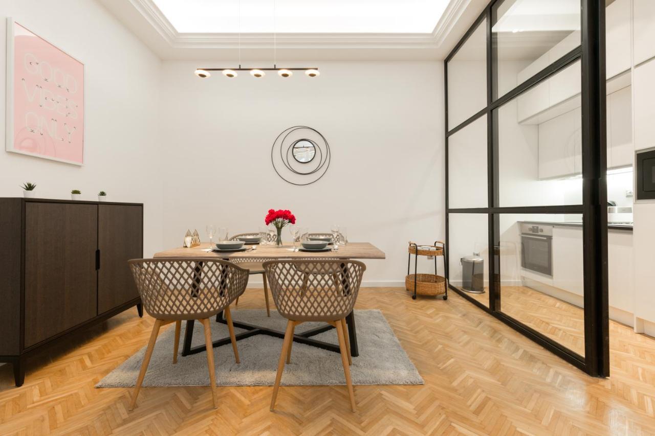 Space And Style In The Heart Of Budapest W 2Br&2Bt المظهر الخارجي الصورة